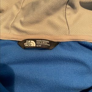 Men’s north face sweatshirt